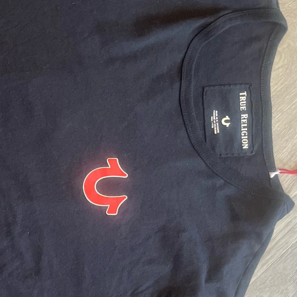 True Religion Black‎ Short-Sleeve Graphic Back Logo Tee with Red Accent